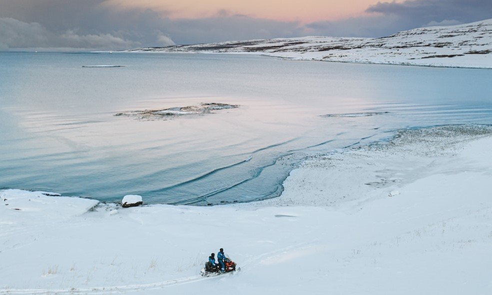 Met de sneeuwscooter in Lapland