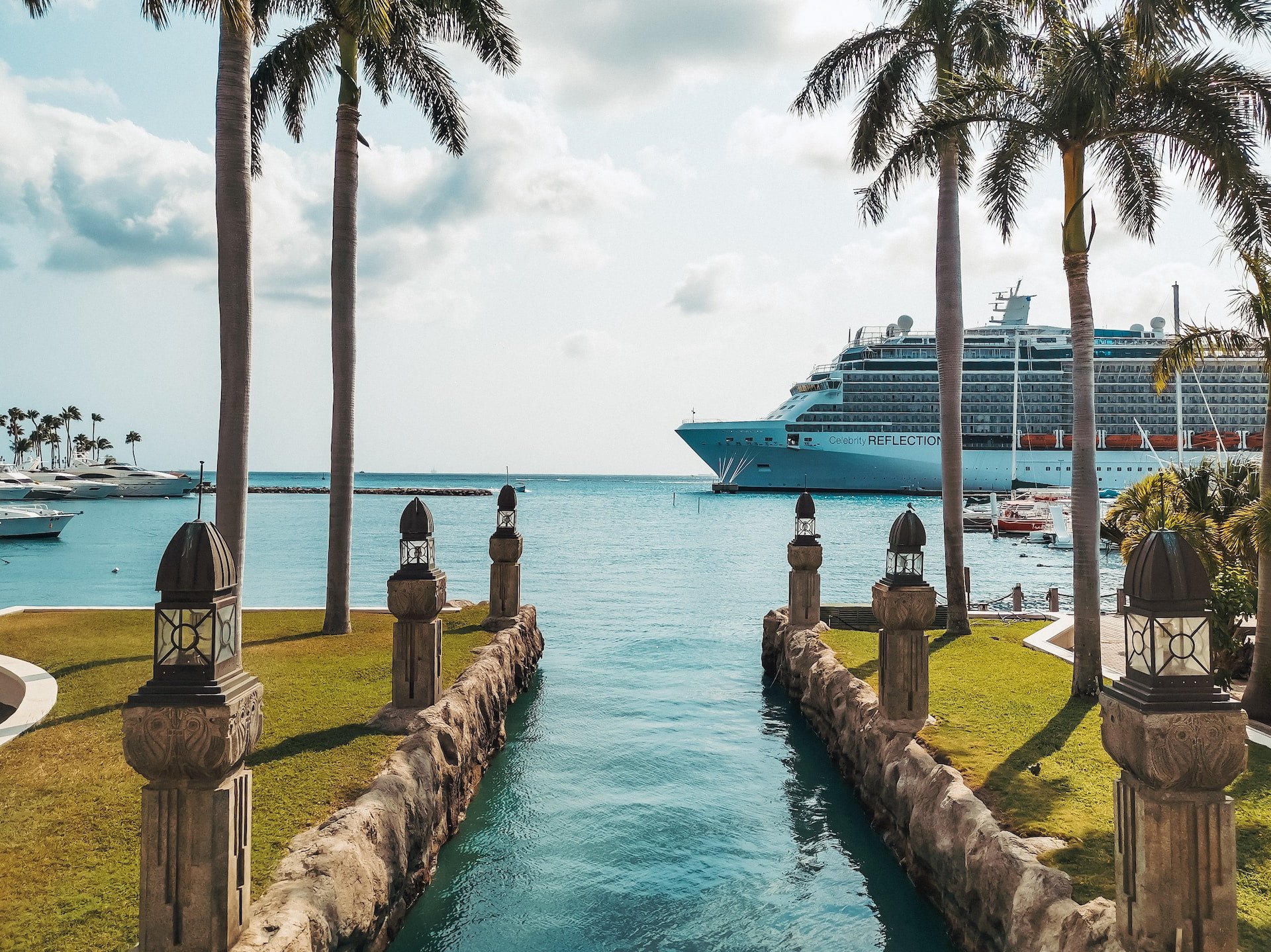 Kade met cruiseschip op Aruba