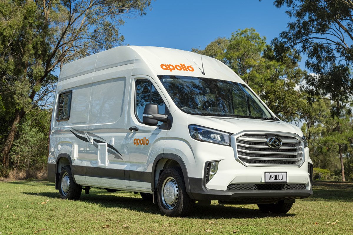 Apollo AU Euro Mini camper tussen de bomen