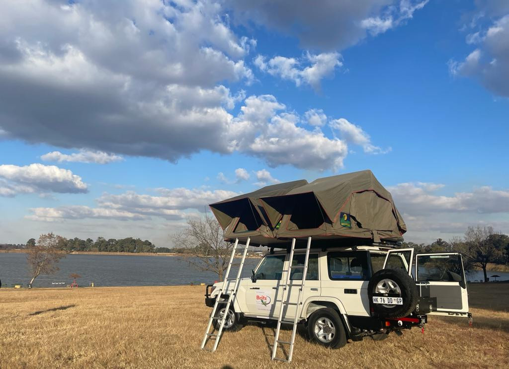 Britz Botswana 4x4 Double Cab Manual 4 Berth DLE met daktent