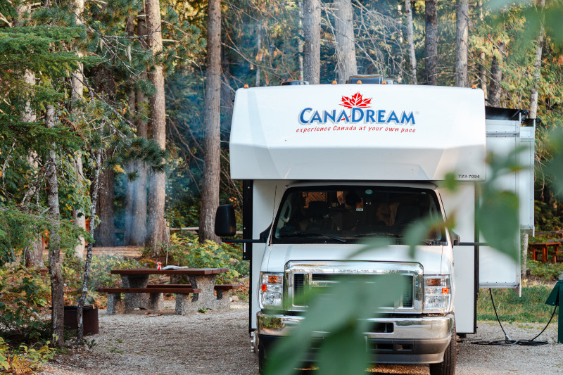 CanaDream MHB Midi Motorhome exterieur